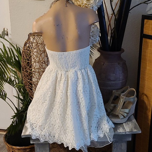 SUMMER STUNNING LACE PARTY DRESS SMALL SLEEVLESS - Picture 11 of 16